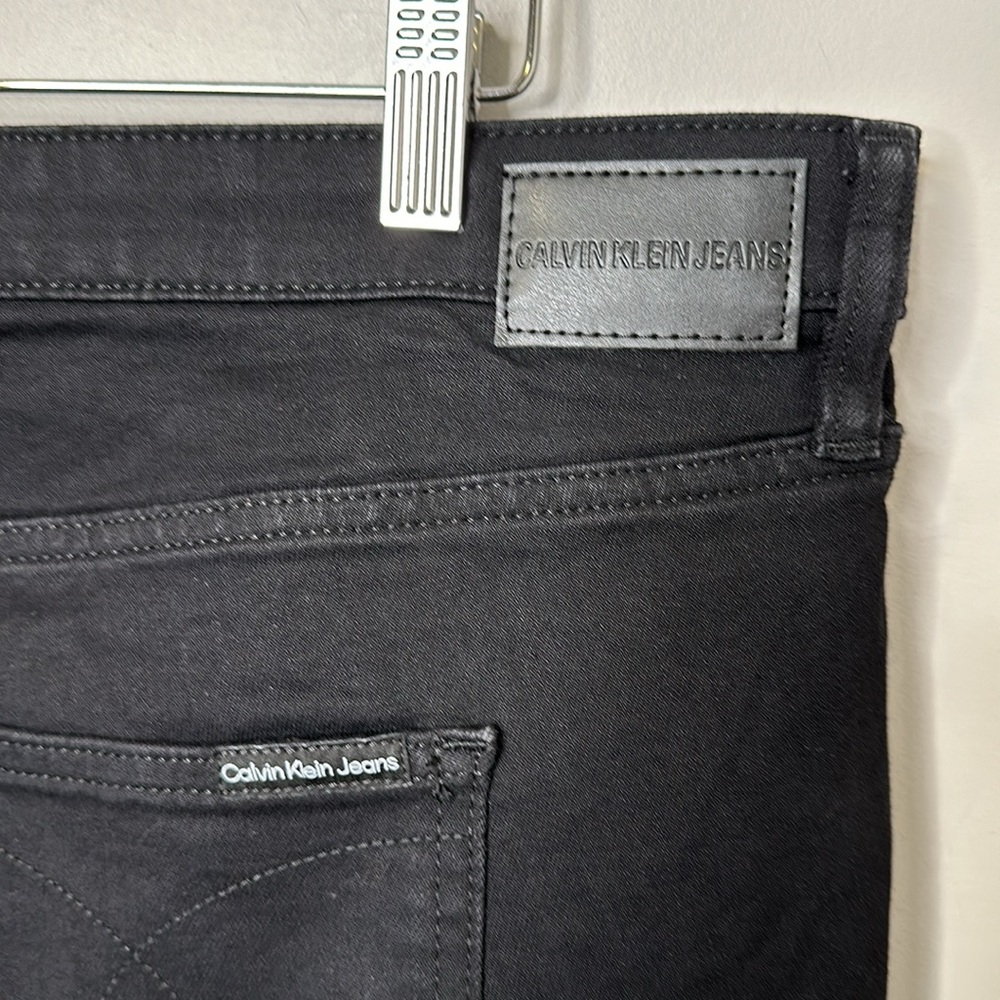 Calvin Klein Black High Rise Skinny Fit Comfort Stretch Jeans - Picture 12 of 13